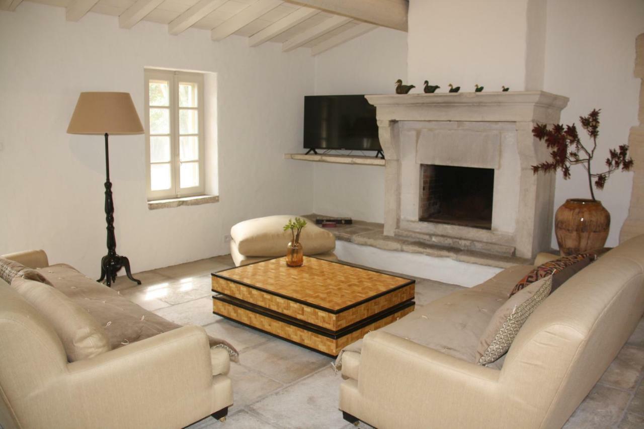 Le Cafe & La Forge Du Petit Badon Villa Salin-de-Giraud Esterno foto