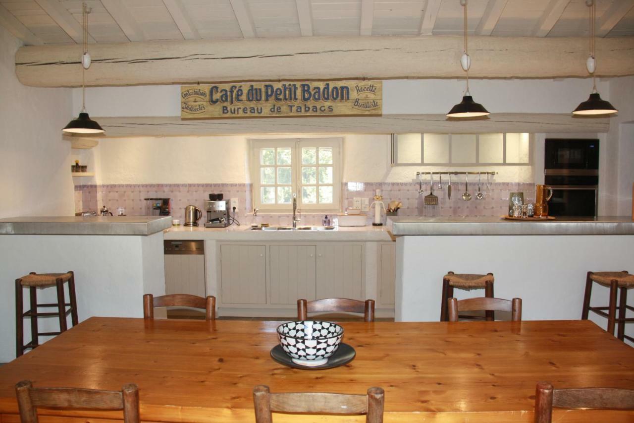 Le Cafe & La Forge Du Petit Badon Villa Salin-de-Giraud Esterno foto